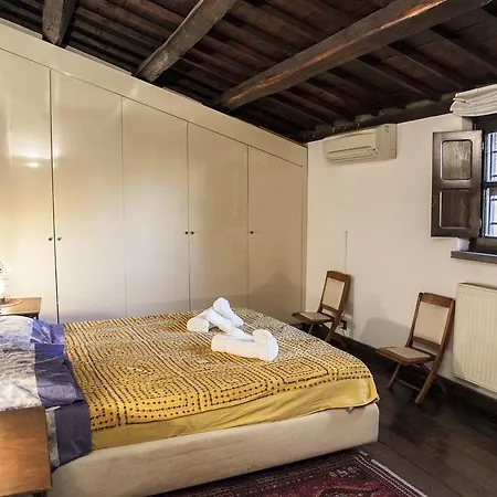 Lejlighed Via Giulia Dreamy Attic Rom